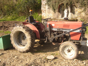 mini tracteur de l'ESAT maraîcher de l'arche en pays toulousain